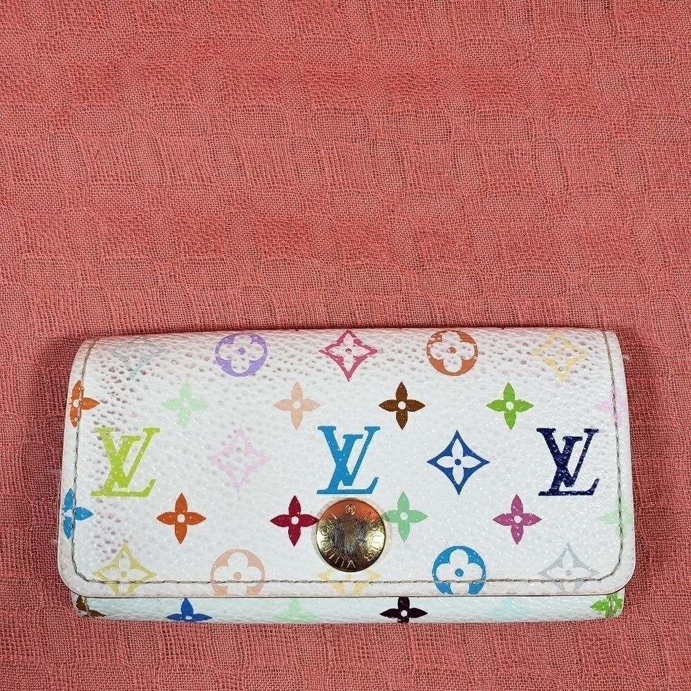 Authentic Louis Vuitton Monogram Keyholder